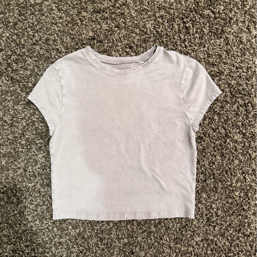 Basic Light Gray Crew Neck Tee